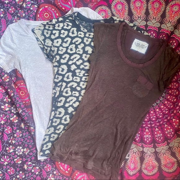 Only Tops - Basics Bundle 3 T Shirts Lot S-M Leopard Print Tan
